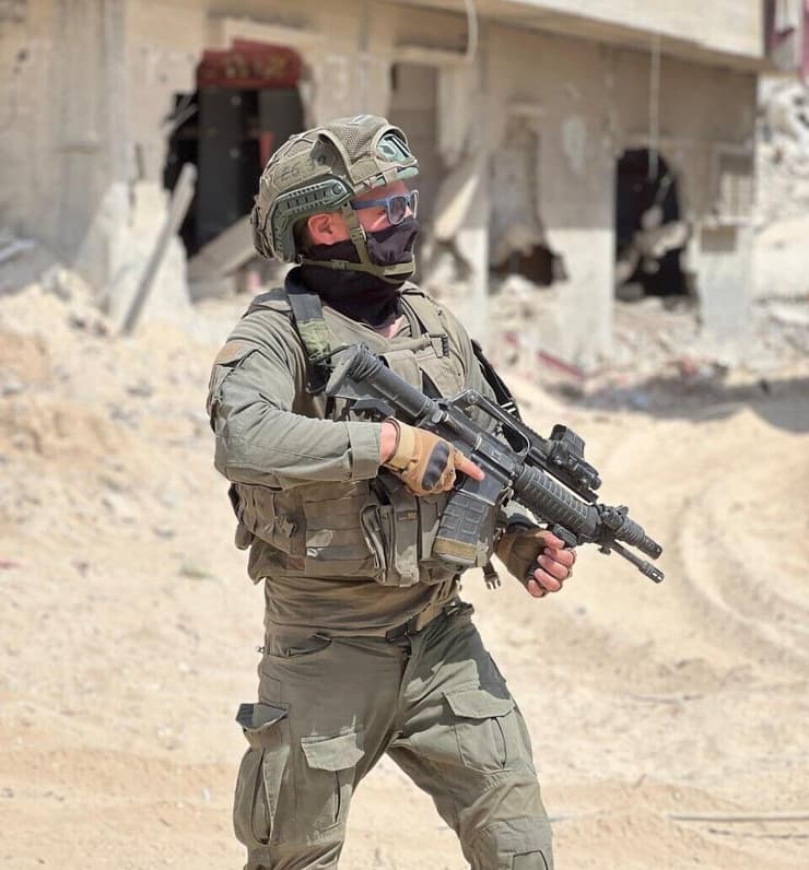 ערן לוחם בגדוד בארי נפצע קשה וכרגע בשיקום