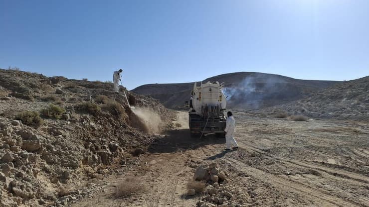 עבודות השיקום בנחל אשלים (צילום: תום זילברברג, רשות הטבע והגנים) עבודות השיקום בנחל אשלים