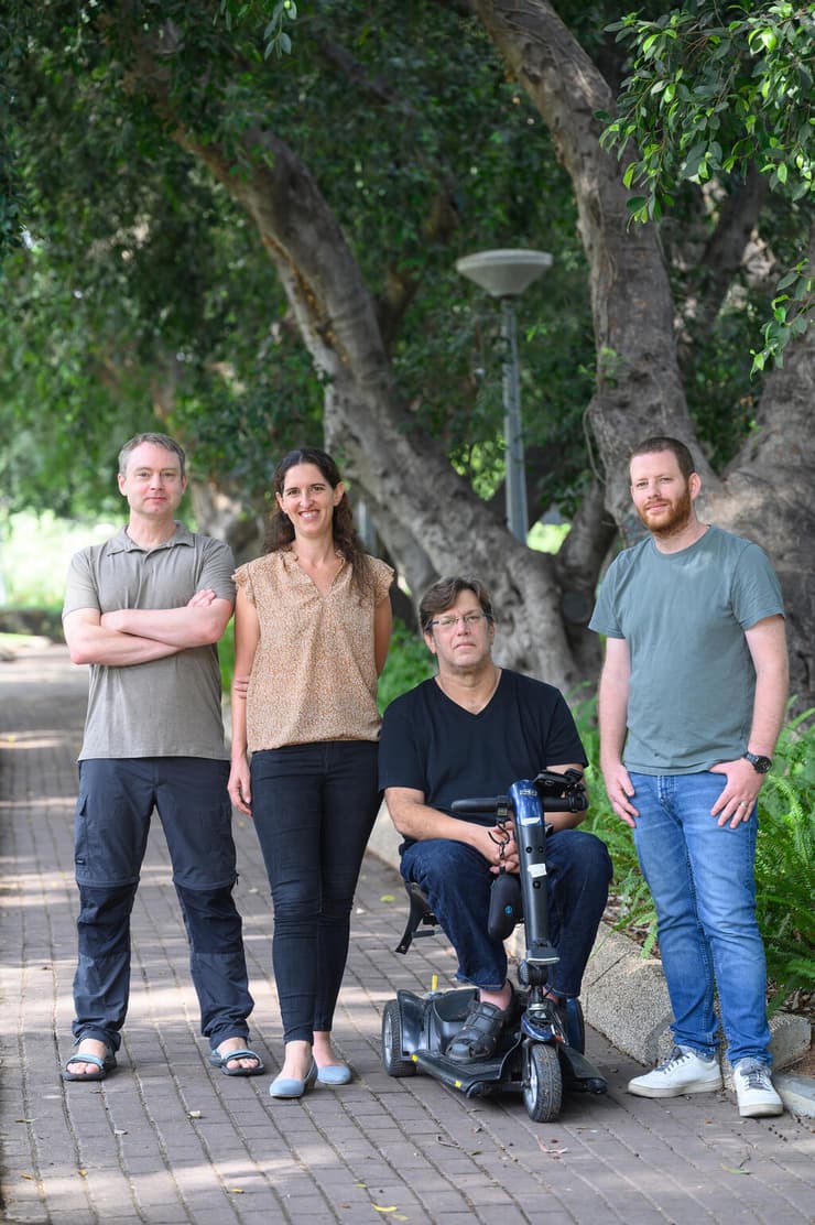 מימין: דין הלפרין, פרופ' רוני פז, ד"ר תמר רייטיש-סטולרו, ד"ר קריסטופר אברג