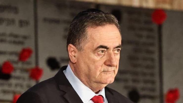 כ"ץ על הפצ"ר החדש שמינה: "אנשי הליכוד צריכים לחבק אותו ולסייע לו במערכה הקשה אותה הוא עומד להוביל" (צילום: מוטי קמחי ) שר הביטחון כ״ץ בטקס ההתייחדות עם זכר חללי הצנחנים