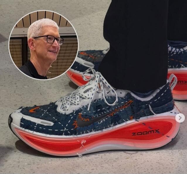 הנעל המיוחדת של טים קוק