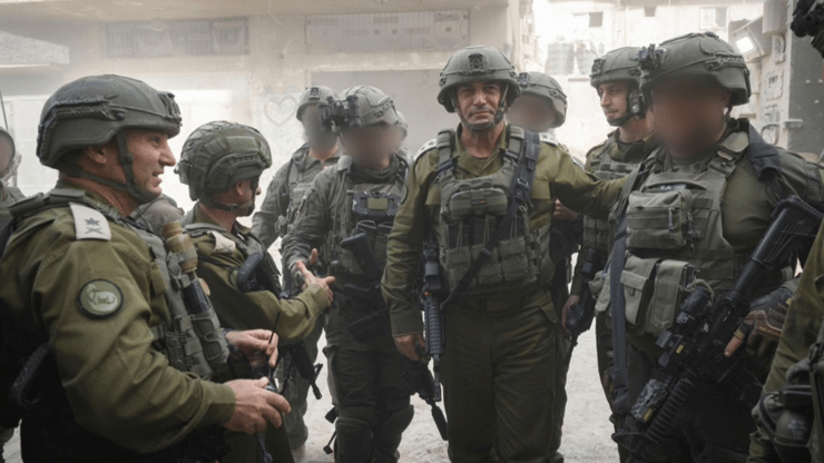 "אנחנו נמצאים בצומת דרכים משמעותי". זמיר (צילום: דובר צה"ל) הרמטכ"ל אייל זמיר בסיור שטח ברצועת עזה