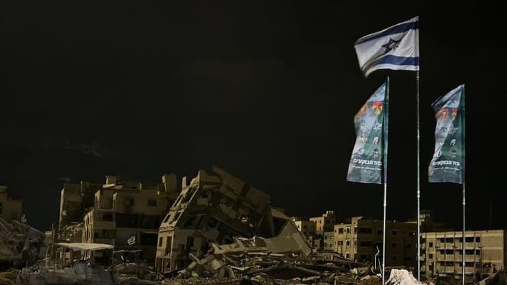 דגל ישראל בעיר עזה