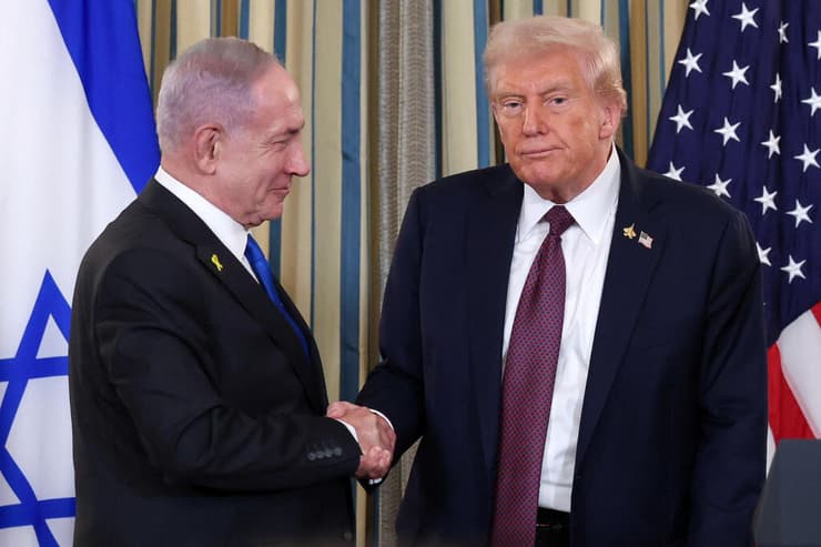 נתניהו בבית הלבן, ספטמבר 2025 (צילום: REUTERS/Jonathan Ernst) נתניהו וטראמפ במסיבת עיתונאים בבית הלבן