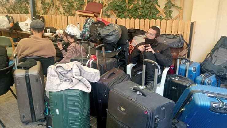 ישראלים בבית חב"ד בקישינב, במולדובה