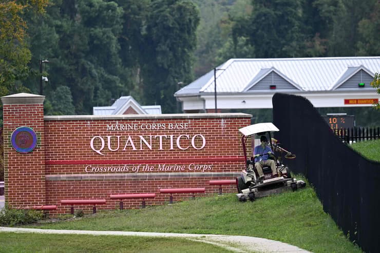 ארה"ב שר ההגנה פיט הגסת' כינוס מיוחד ל גנרלים