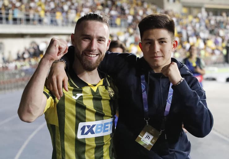 דסטן סטפייב לצד עופרי ארד