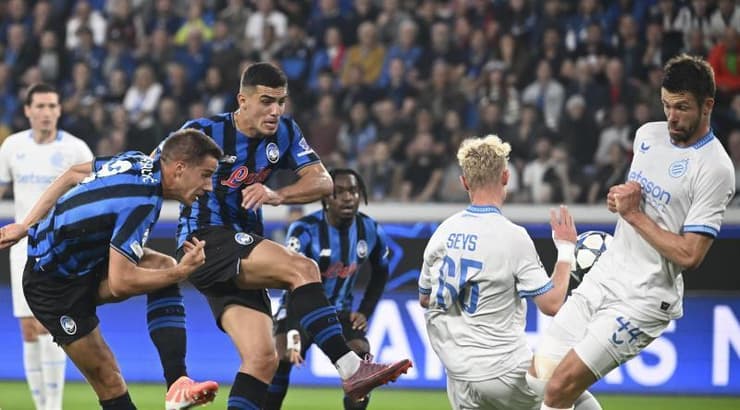 שחקני אטאלנטה וקלאב ברוז'