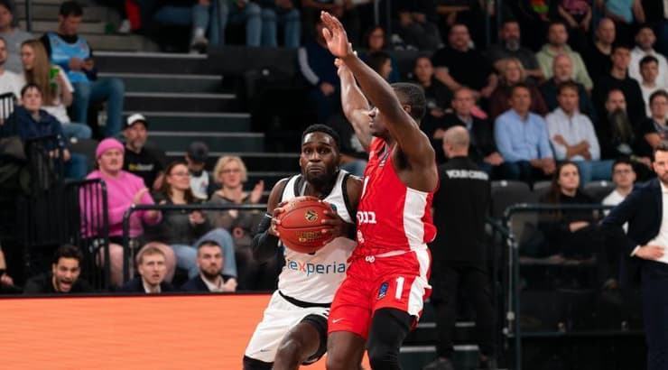 ג'ארד הארפר חוסם (IMAGO) ג'ארד הארפר חוסם