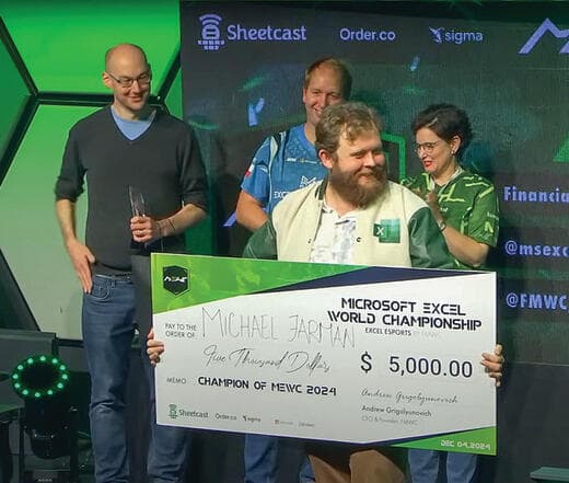 הזוכה בתחרות אליפות העולם באקסל. ריתק 100 אלף צופים ׀ צילום מסך מתוך יוטיוב yk14531744