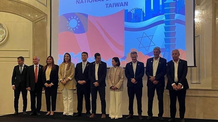 חברי הכנסת באירוע בשגרירות טייוואן חברי כנסת באירוע בשגרירות טייוואן
