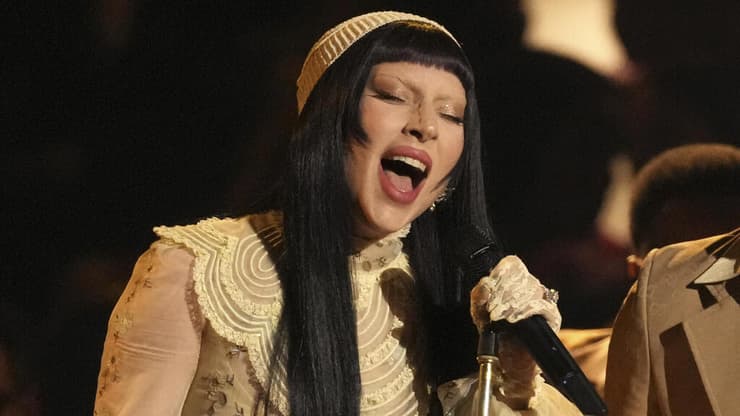 ליידי גאגא בטקס פרסי הגראמי