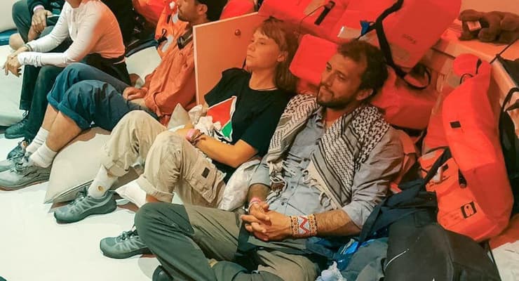 גרטה טונברג בדרך לישראל