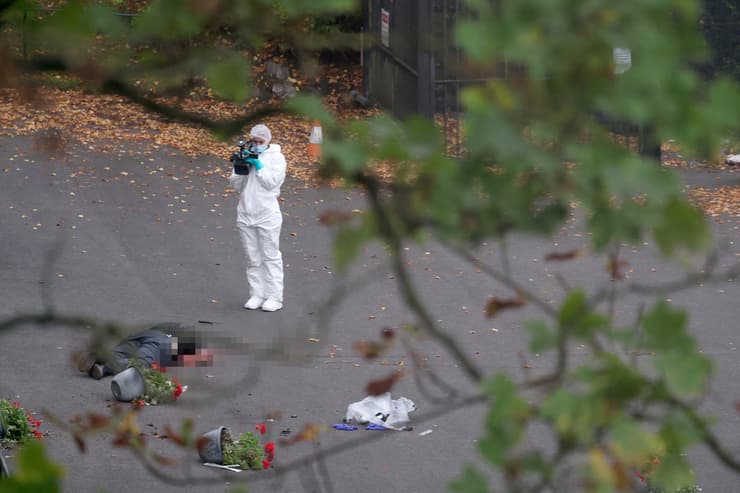 זירת פיגוע בית כנסת מנצ'סטר בריטניה