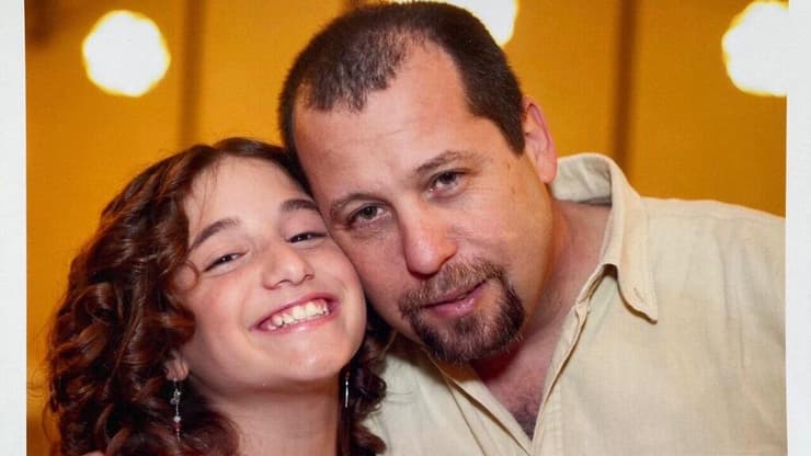 ניצן שלזינגר ואביה אסף ז"ל 