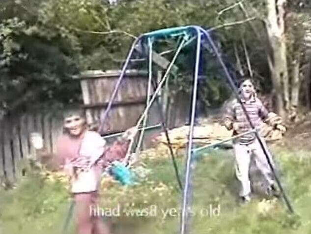 ג'יהאד א-שאמי, המחבל שביצע את הפיגוע במנצ'סטר ואחיו, בילדותם