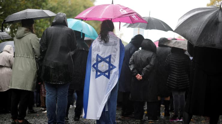 מנצ'סטר בריטניה עצרת זיכרון לנרצחי פיגוע בית כנסת
