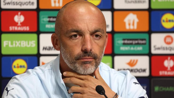 "לא משנה איפה ריינה בטבלה". לאזטיץ' (צילום: REUTERS/Zorana Jevtic) לאזטיץ'