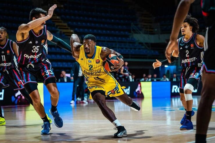 מכבי ת"א ג'ימי קלארק - פריז