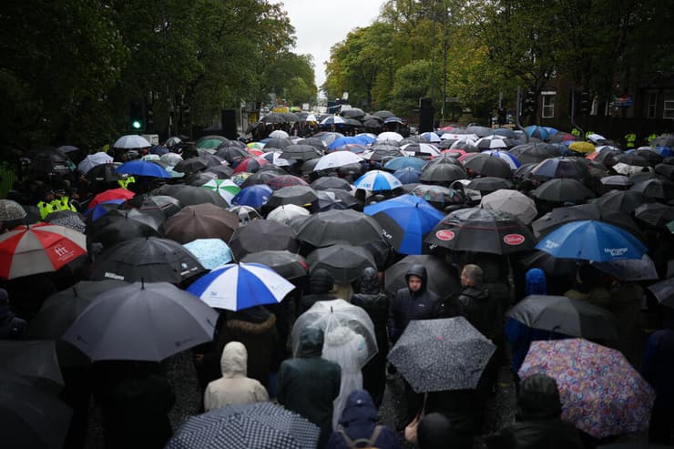 מנצ'סטר בריטניה עצרת זיכרון לנרצחי פיגוע בית כנסת