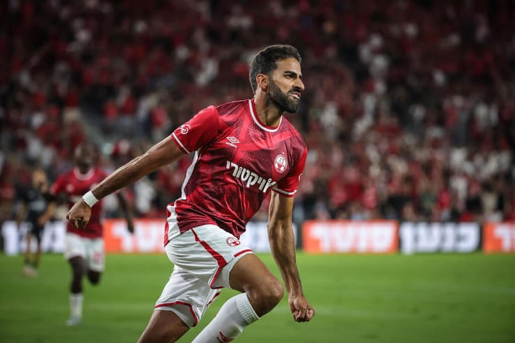 דוידזאדה חוגג אחרי השער (צילום: עוז מועלם) שחקן הפועל באר-שבע אופיר דוידזאדה