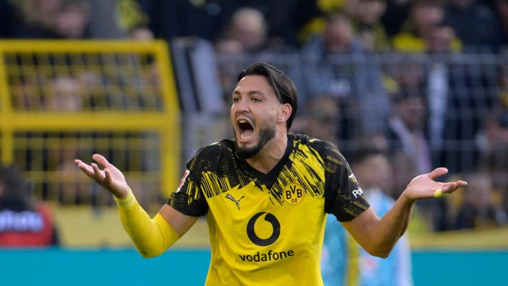 שחקן בורוסיה דורטמונד רמי בנסבאיני