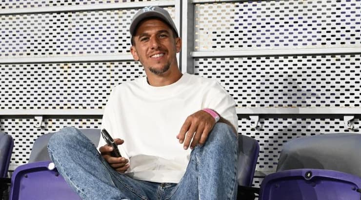 עידן ורד ביציע (ראובן שוורץ) עידן ורד ביציע