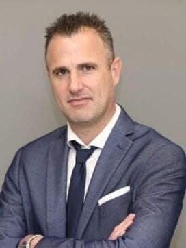 עו"ד ניר יסלוביץ