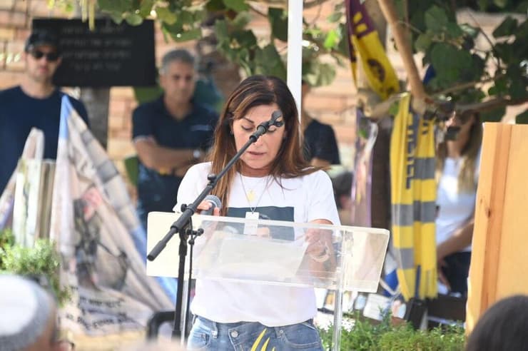 אזכרה לאלוף משנה אסף חממי בבית העלמין בקריית שאול