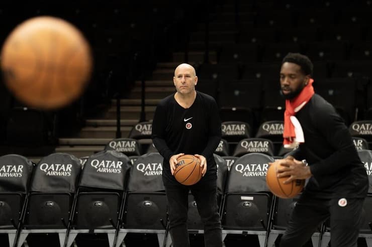 על המגרש בברוקלין עם קאדין קרינגטון (צילום: באדיבות הפועל ירושלים) על המגרש בברוקלין עם קאדין קרינגטון