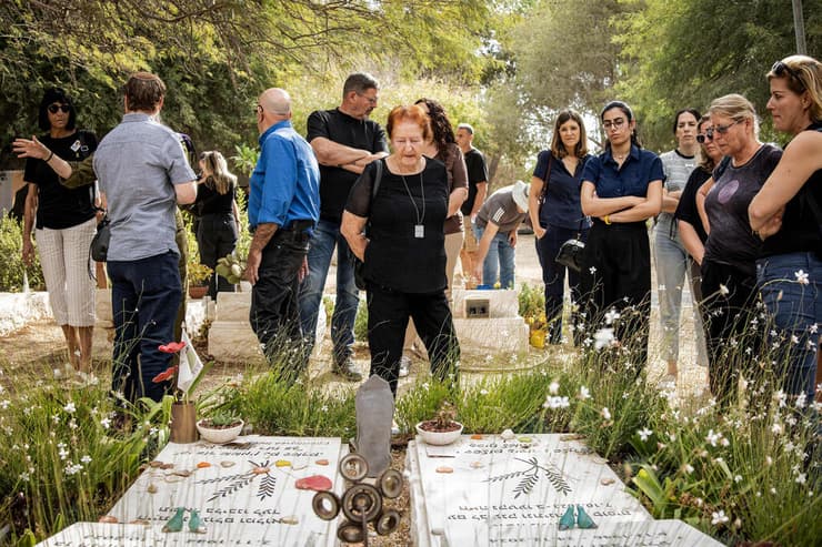 טקס זיכרון שני אירועי שבעה באוקטובר קיבוץ ניר עוז