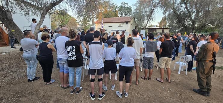 צילום: מאיר אבן חיים טקס זיכרון של קהילת כפר עזה לציון שנתיים למלחמה