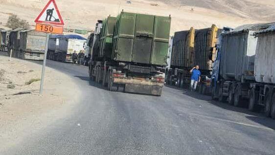 תור משאיות אשפה בכניסה לאתר אפעה