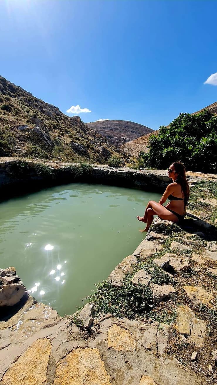  מעיין אדורה