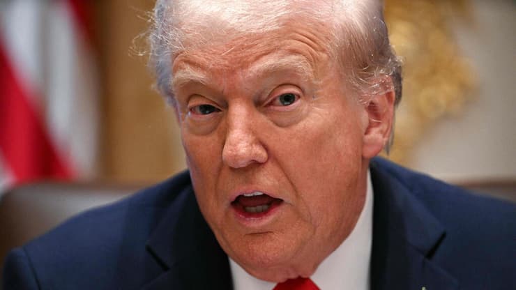 טראמפ. לא זכה (צילום: AP Photo/Evan Vucci) טראמפ בישיבת קבינט