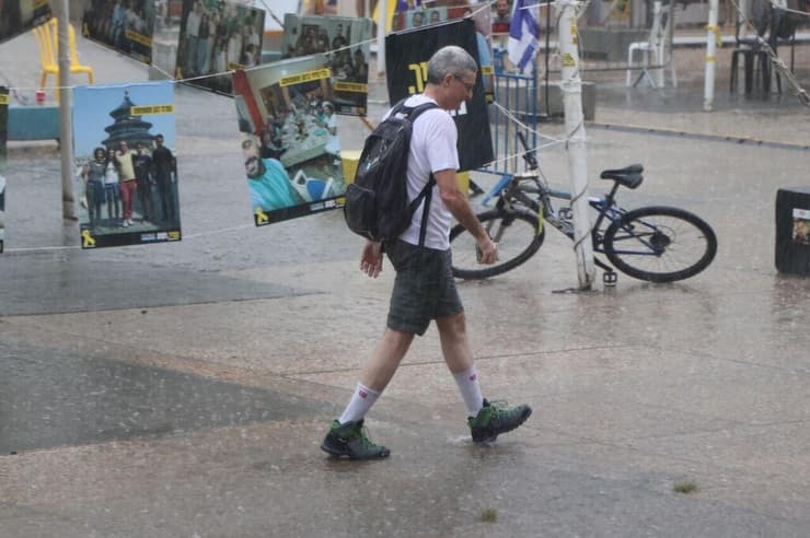 כיכר החטופים