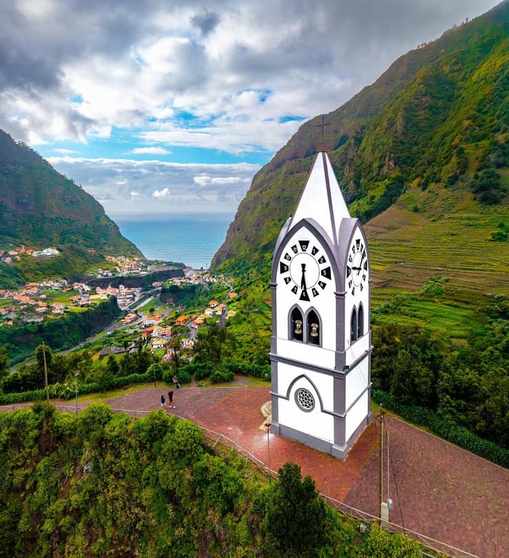 הכנסייה הלבנה