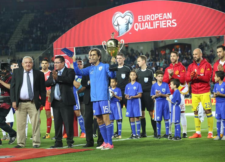 הטקס ליוסי בניון