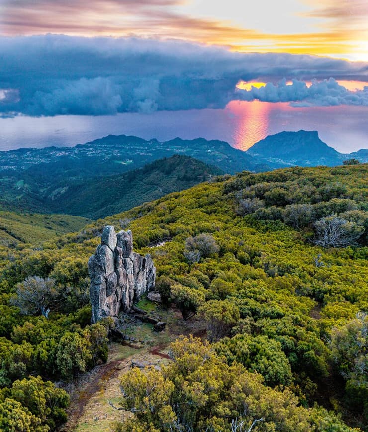 סלע הנזיר בזריחה