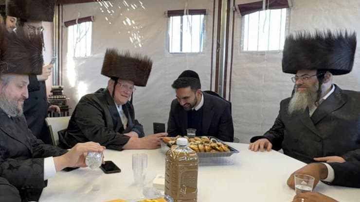 זוהראן ממדאני בסוכה של סאטמר