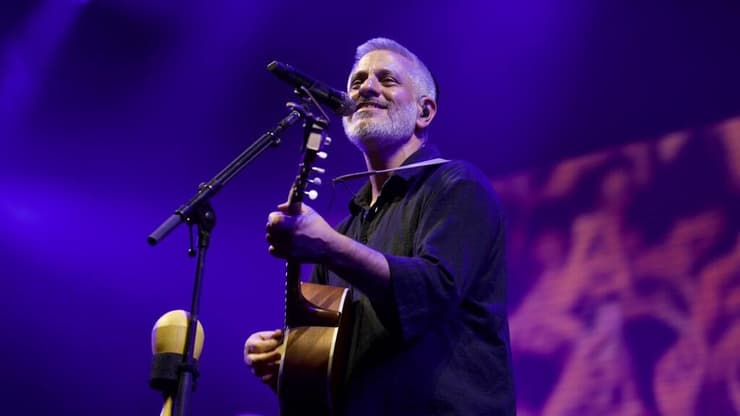 אביתר בנאי בהופעה בפסטיבל התמר