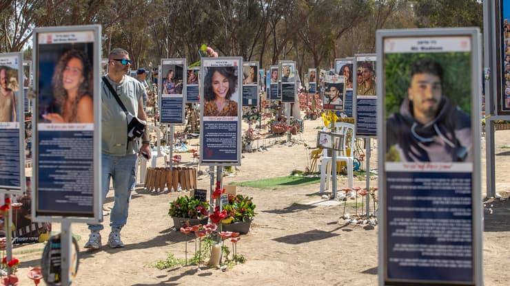 קשה לספר את הסיפור של הנובה ב-7/10 באמצעות נקודה אחת על המפה. האנדרטה לנרצחי המסיבה ברעים (צילום: עידו ארז) אנדרטת הנובה ברעים