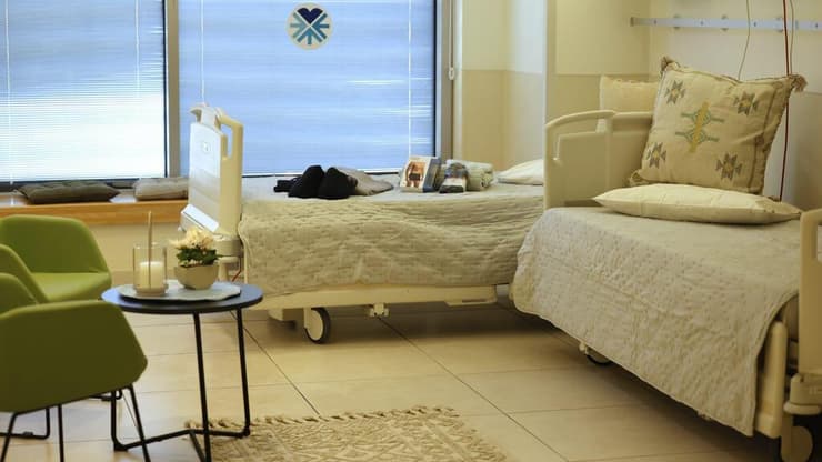 מתחם קליטת החטופים בבית החולים איכילוב