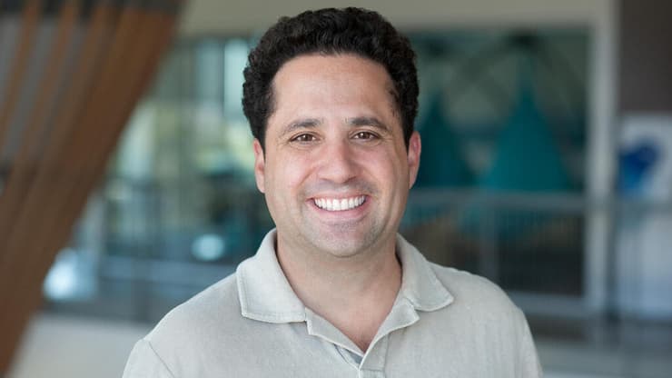 דיויד שרון (באדיבות גוגל) דוגמה לאיך עושים מדמות אחת המון סיטואציות שונות באמצעות נאנו בננה