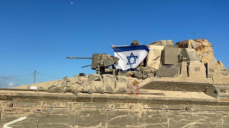 כוחות צה"ל בעזה. הגבלות כבדות על פתיחה באש (צילום: דובר צה"ל) היערכות מבצעית מחודשת של כוחות חטיבה 7
