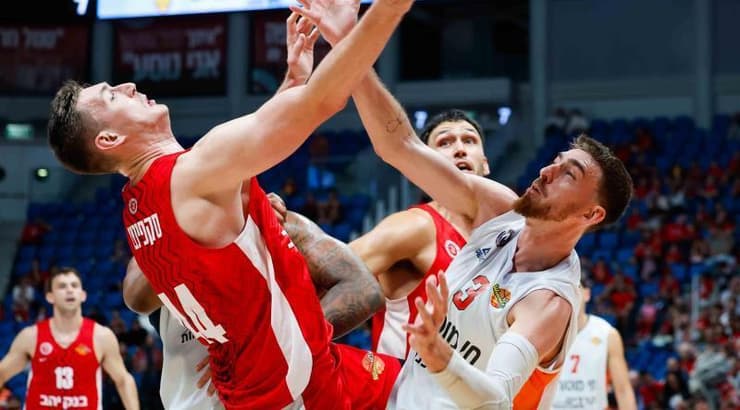 דמיטרו סקפינצב וטי ג'יי קליין