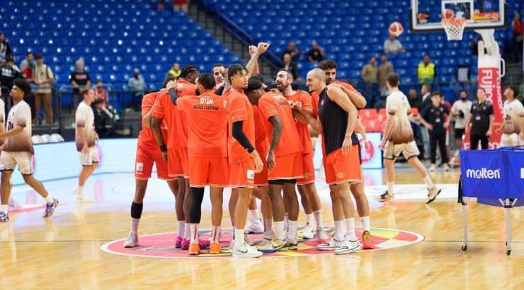 שחקני הפועל תל אביב (רועי כפיר) שחקני הפועל תל אביב