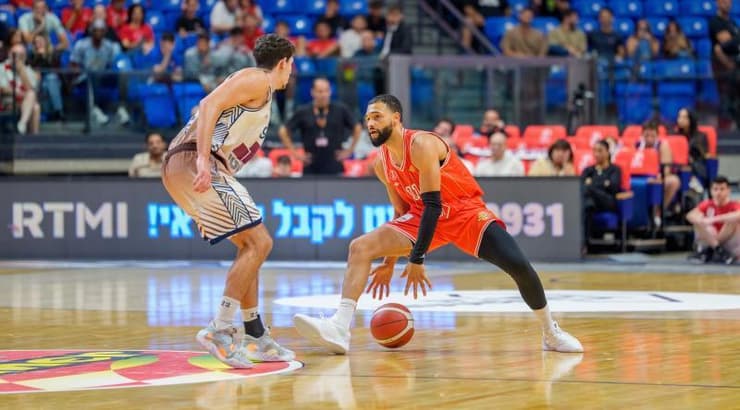 טיילר אניס (רועי כפיר) טיילר אניס