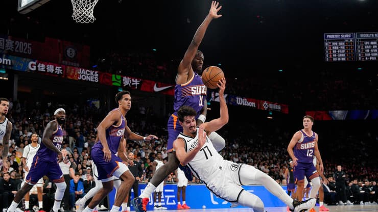 11 אסיסטים. שרף (צילום: AP Photo/Vernon Yuen) שרף