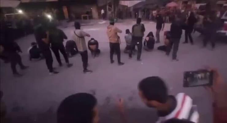 "מי הסגיר את מוחמד דף?". הוצאה מתועדת להורג בעזה שעות אחרי שחרור החטופים: חמאס הוציא להורג ברחוב אנשי מיליציות